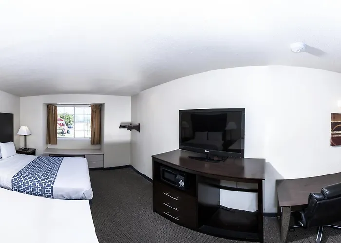 Rodeway Inn & Suites Lewisville I-35