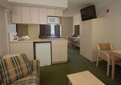 Rodeway & I-35 Hotel 2*