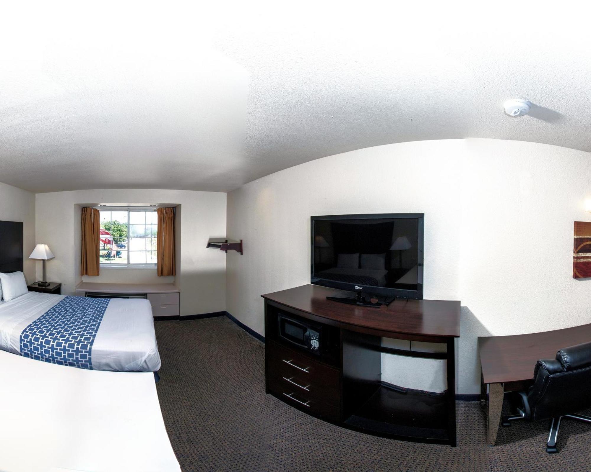Hotel Rodeway & I-35 Lewisville