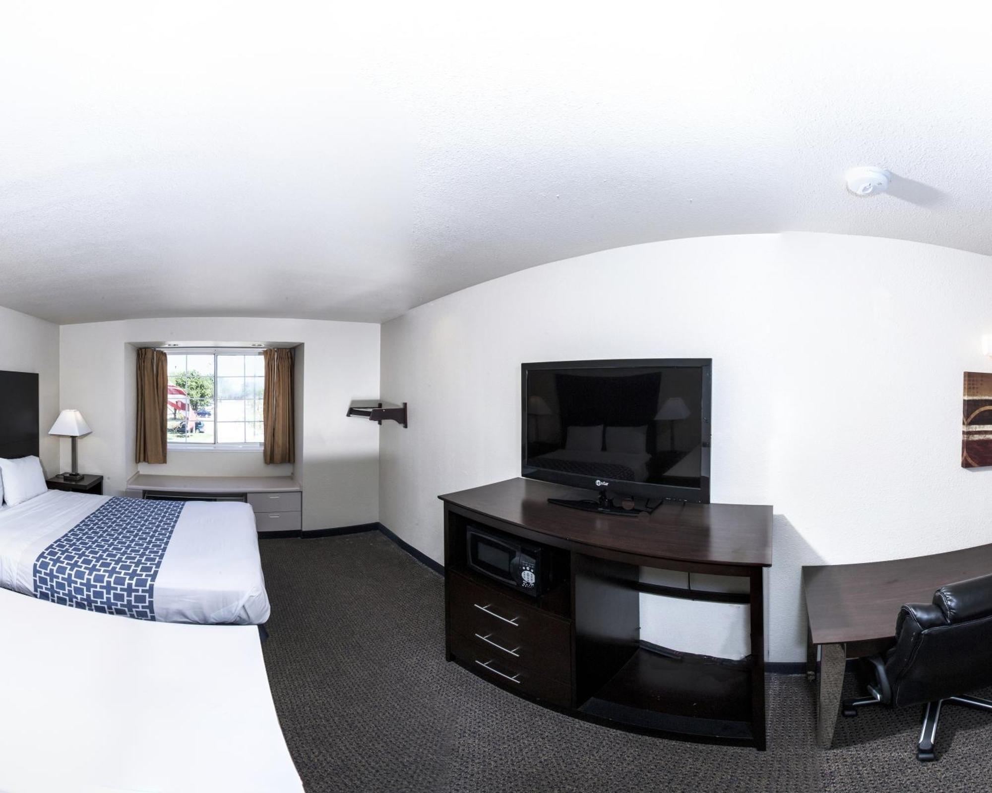 Rodeway & I-35 Hotel Lewisville